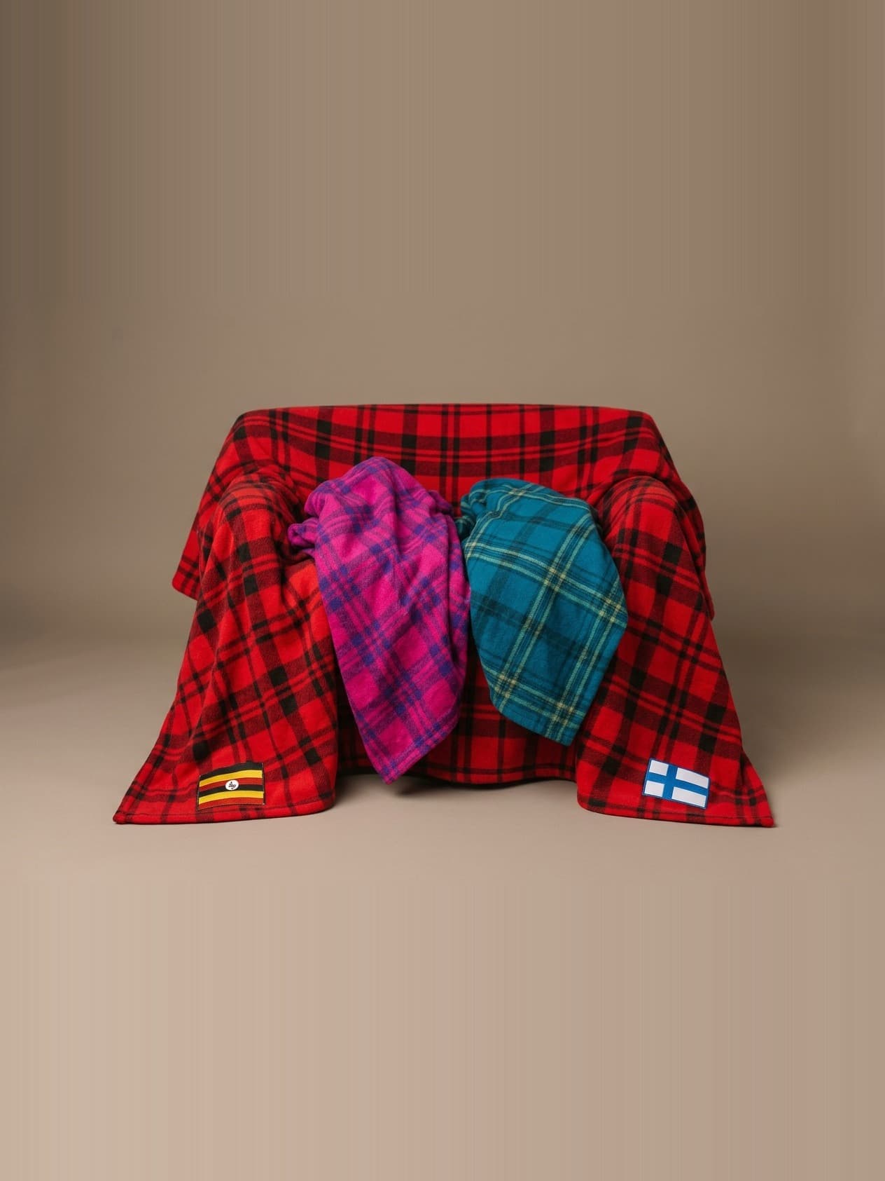 Maasai Family Blanket Set, alternate view
