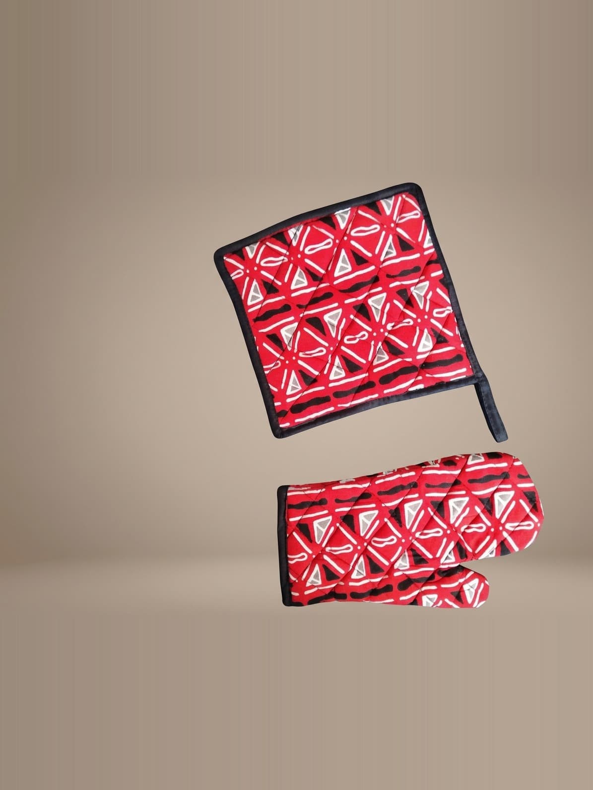 African Print Oven Glove & Pot Holder Set, alternate view